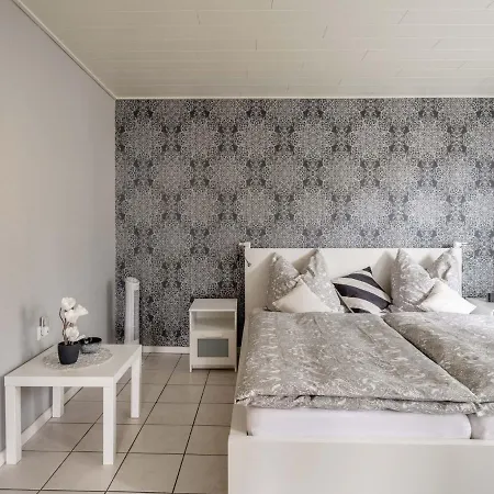 Restful In Near River Moselle *