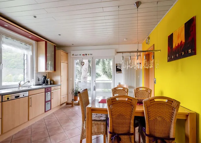 Moselblick * Neumagen-Dhron